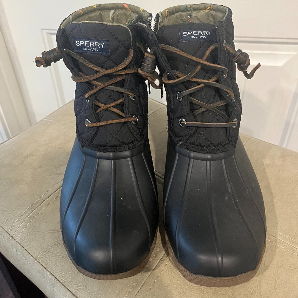 SPERRY Women's Saltwater Quilted Duck Booties